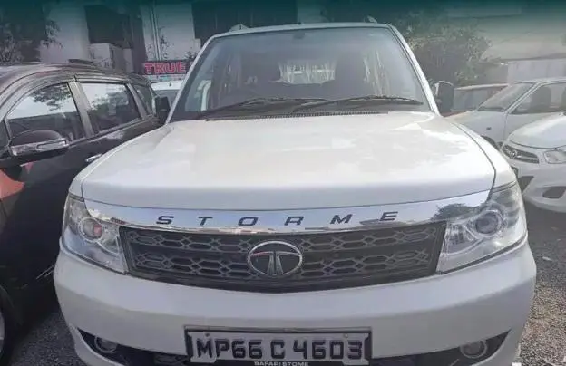 Tata Safari Storme EX 2017