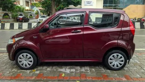 Mahindra e2o Plus P6 2016