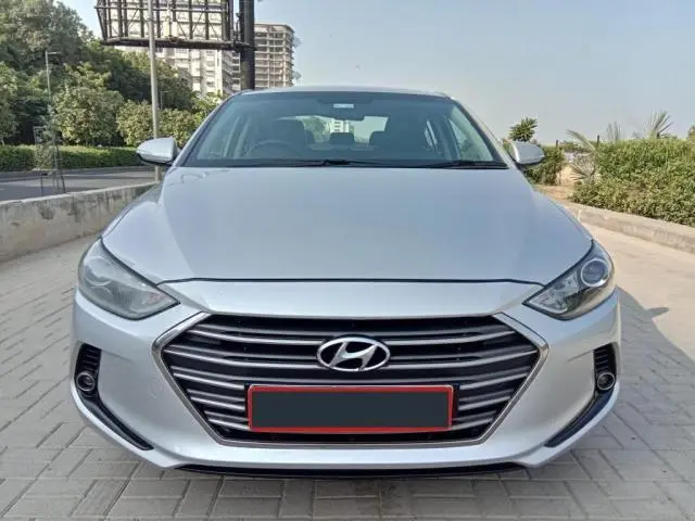 Hyundai Neo Fluidic Elantra 1.6 SX MT CRDi 2017