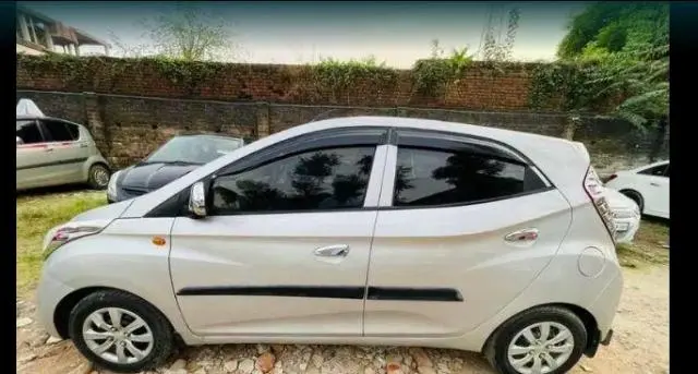 Hyundai Eon Magna + 2013
