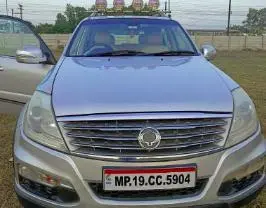 Mahindra Ssangyong Rexton RX5 2012