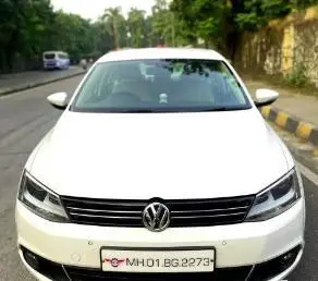 Volkswagen Jetta 2.0L TDI Highline AT 2013
