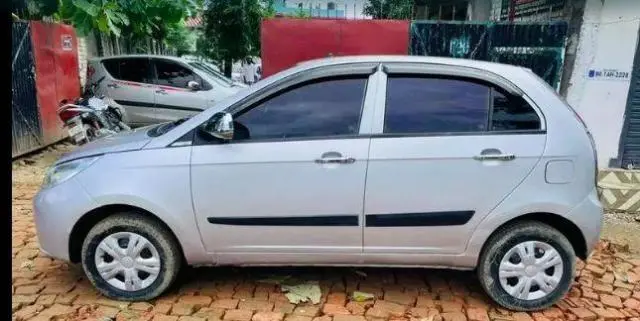Tata Indica Vista LX TDI 2010
