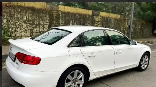Audi A4 2.0 TDI 177 Bhp Premium Plus 2011