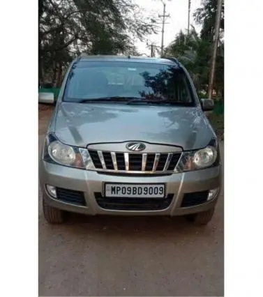 Mahindra Quanto C8 2013