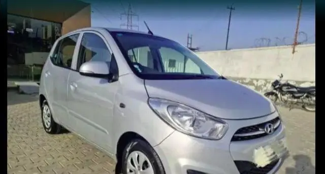 Hyundai i10 Sportz 1.2 2012