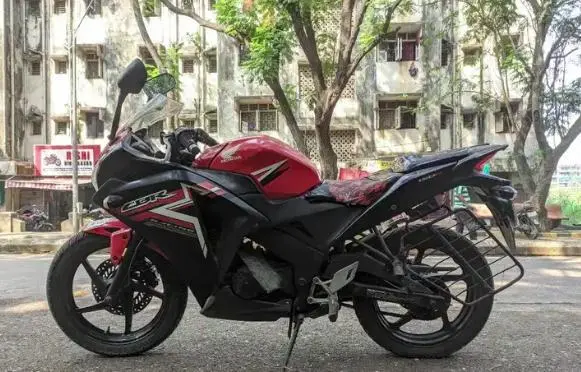 Honda CBR 150R 150cc 2016