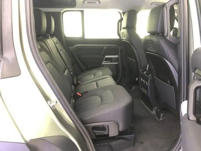 Land Rover Defender 90 S 2021