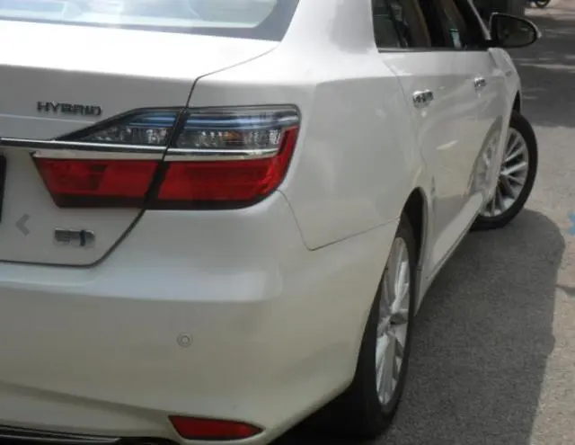 Toyota Camry 2.5 AT 2015