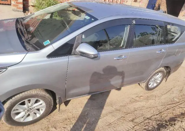 Toyota Innova Crysta 2.4 G 7 STR 2019