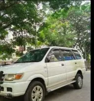 Chevrolet Tavera LS 2011