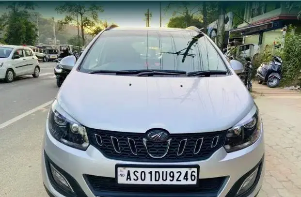 Mahindra Marazzo M8 7 STR 2018