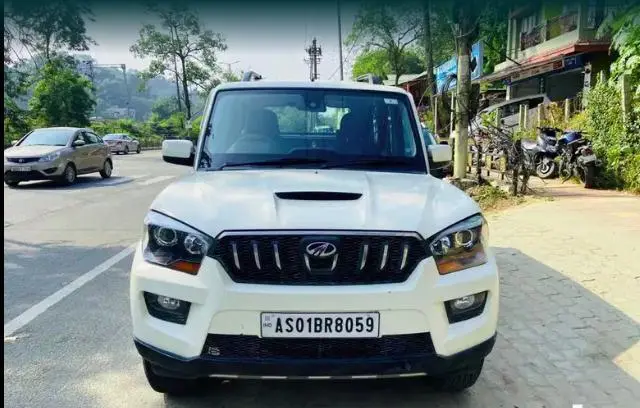 Mahindra Scorpio S10 2015