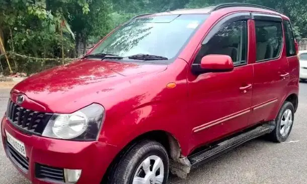 Mahindra Quanto C6 2013
