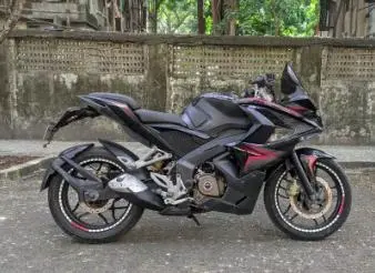 Bajaj Pulsar RS200 2015