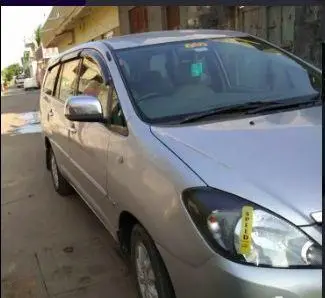 Toyota Innova 2.5 V 7 STR 2011