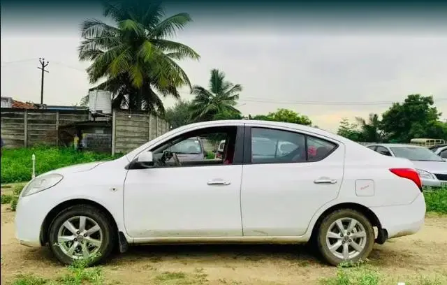 Nissan Sunny XV PETROL 2013