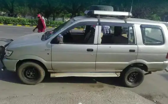 Chevrolet Tavera NY B2 7 STR BS III 2007