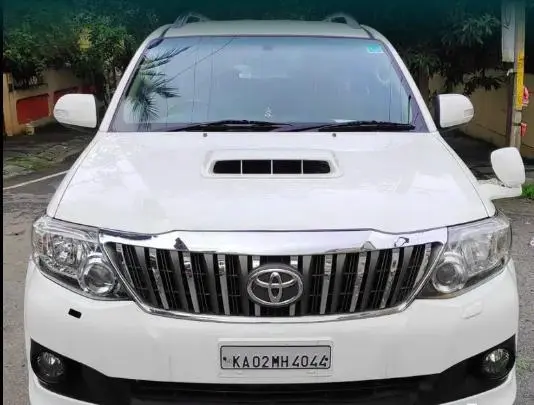 Toyota Fortuner 3.0 4X2 AT 2013