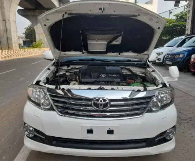 Toyota Fortuner 3.0 4x2 MT 2015