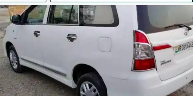 Toyota Innova 2.5 G 7 STR BS IV 2013