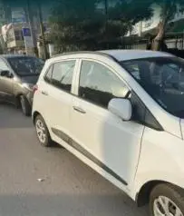 Hyundai Grand i10 Sportz (O) MT 1.2 Kappa VTVT 2014
