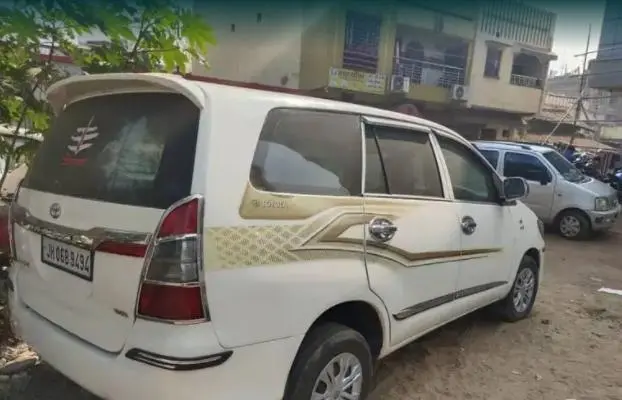 Toyota Innova 2.5 GX 7 STR BS III 2007