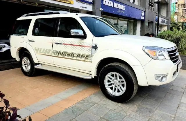 Ford Endeavour 3.0L 4X4 AT 2013