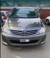 Toyota Innova 2.5 G 7 STR BS IV 2011