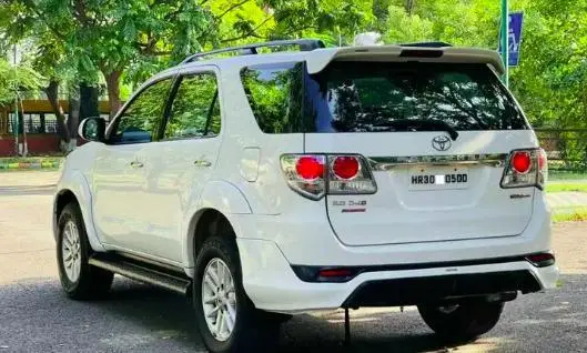Toyota Fortuner 2.8 4x4 AT 2014