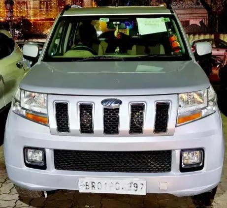 Mahindra TUV300 T8 2016