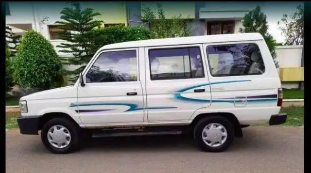 Toyota Qualis FS B1 2003