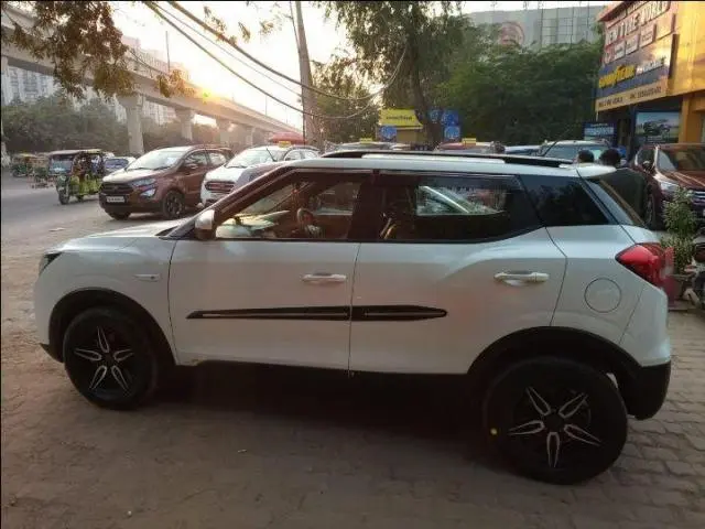 Mahindra XUV300 W6 Petrol 2020