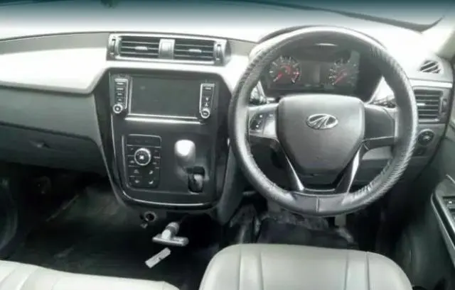 Mahindra KUV100 K6+ D 6 STR 2018