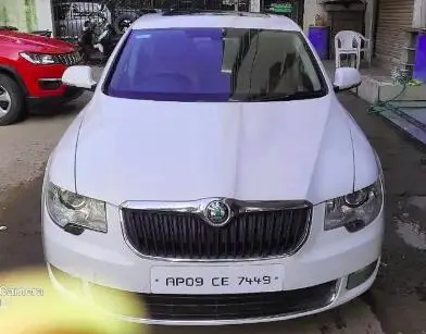 Skoda Superb ELEGANCE 2.0 TDI CR AT 2011