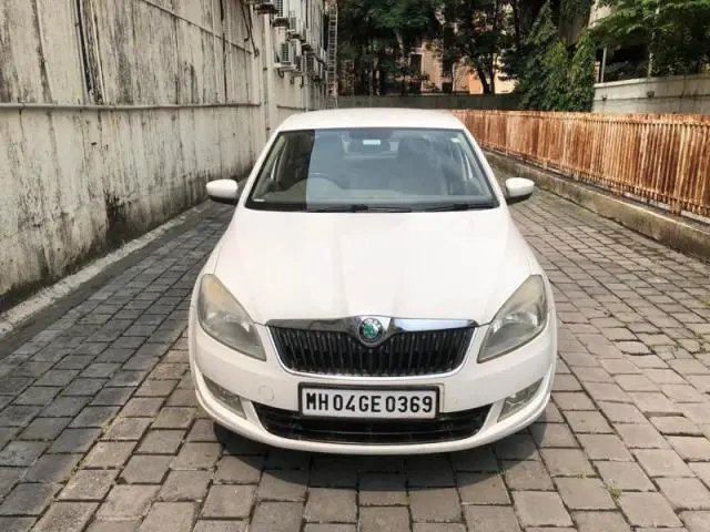 Skoda Rapid 1.6 MPI AT ELEGANCE 2013