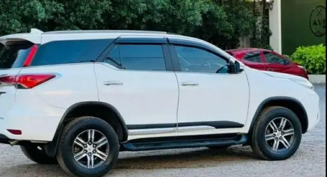 Toyota Fortuner Legender 2.8 4x2 AT 2021