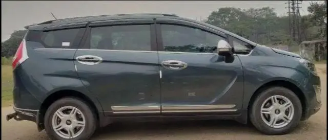 Mahindra Marazzo M6 7 STR 2018