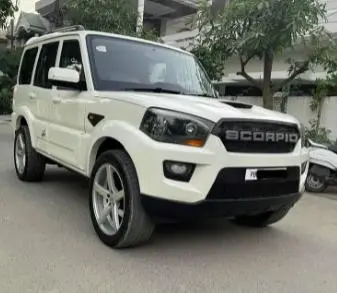 Mahindra Scorpio S4 Intelli-Hybrid 2015
