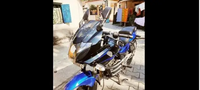 Bajaj Pulsar 220cc 2016