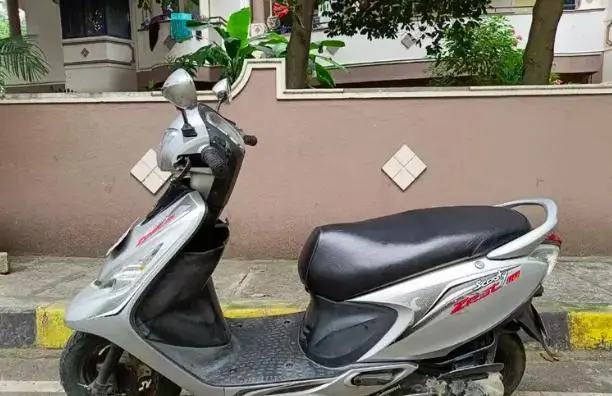 TVS Scooty Zest 110cc 2015