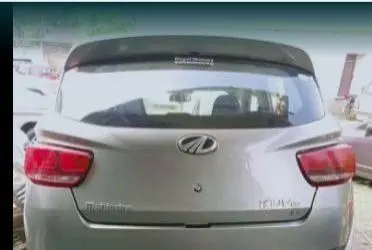 Mahindra KUV100 K4 D 6 STR 2017
