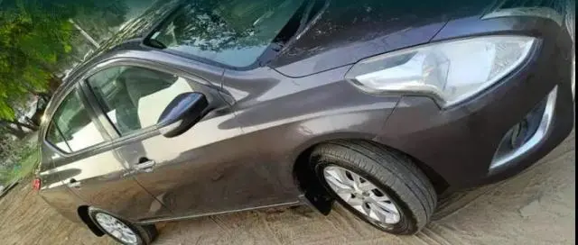 Nissan Sunny XV Diesel 2015