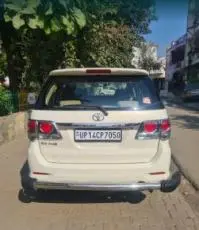 Toyota Fortuner 3.0 4x2 MT 2015