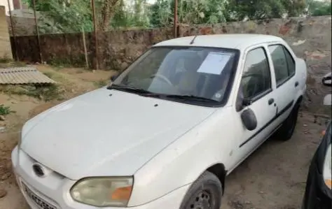 Ford Ikon 1.3 CLXI 2009