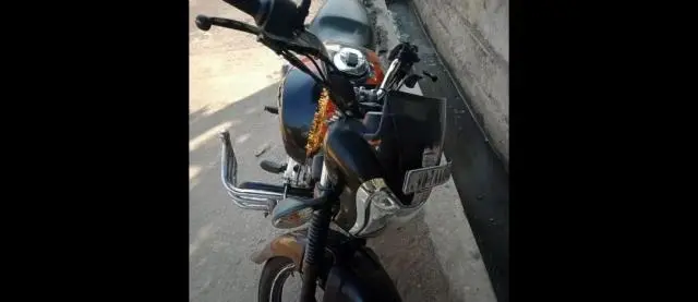 Bajaj V12 125cc 2017