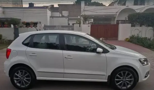 Volkswagen Polo Highline 1.2L (P) 2018