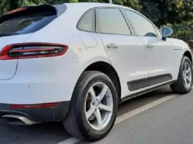 Porsche Macan Base 2019