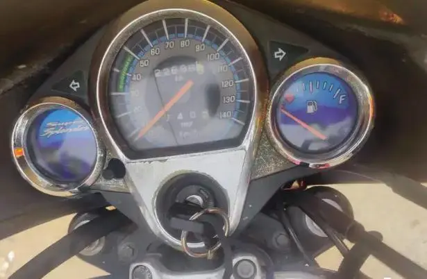 Hero Super Splendor 125cc 2015