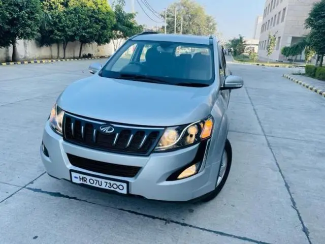 Mahindra XUV500 W8 2014